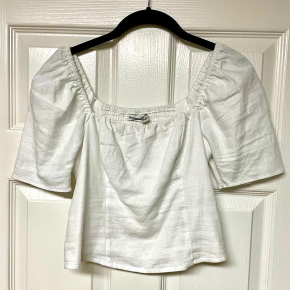 Abercrombie & Fitch Tops - Abercrombie & Fitch puffed sleeved top white size XS